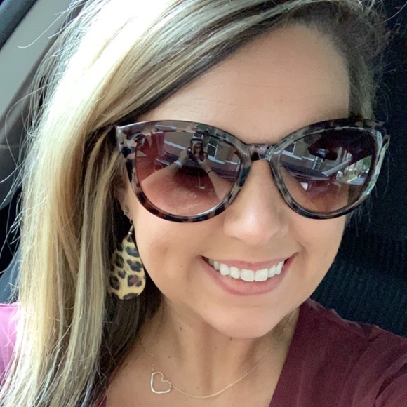 Meet your Posher, Lindsay - Picture 1 of 1